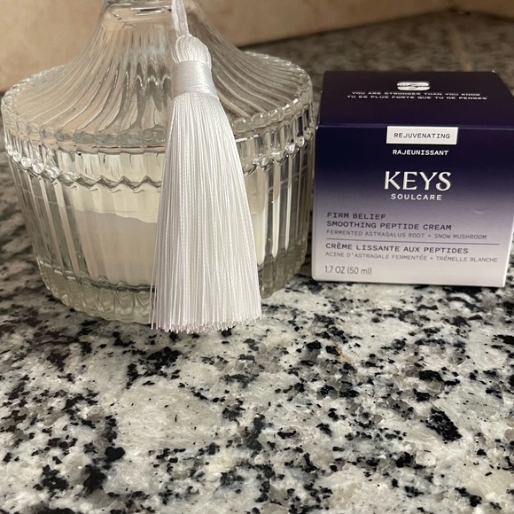 NIB KEYS SOULCARE FIRM BELIEF SMOOTHING PEPTIDE CREAM - Picture 7 of 11